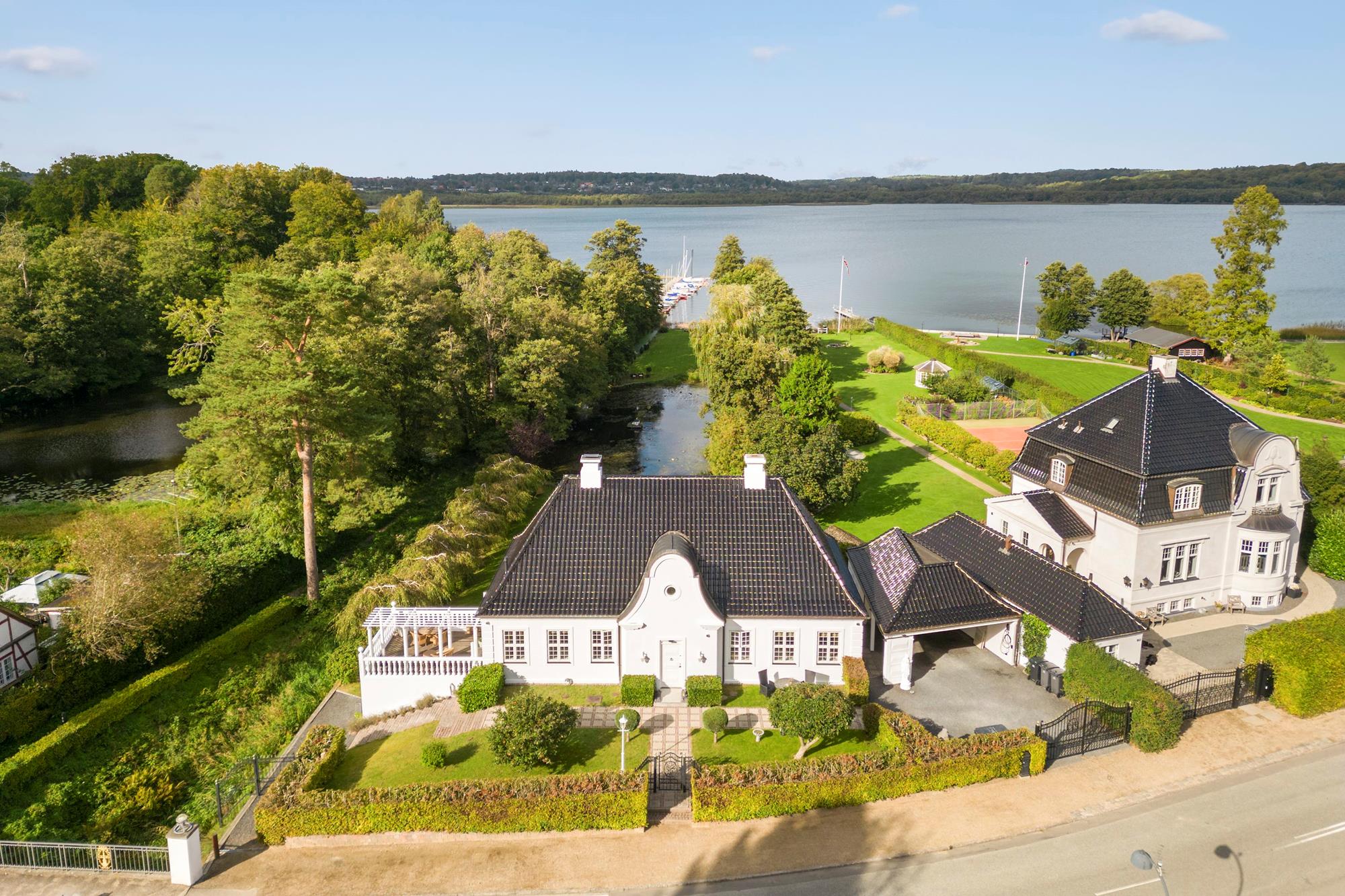 Dronninggårds Alle 122, Holte - Område