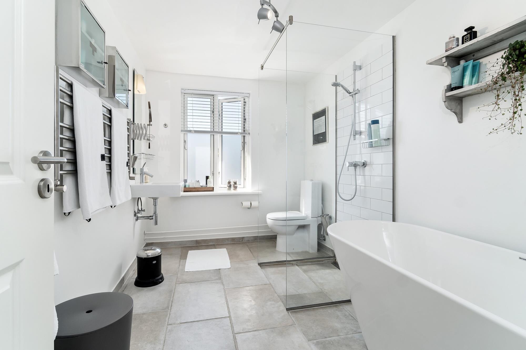 Strandvejen 691, Klampenborg - Badeværelse