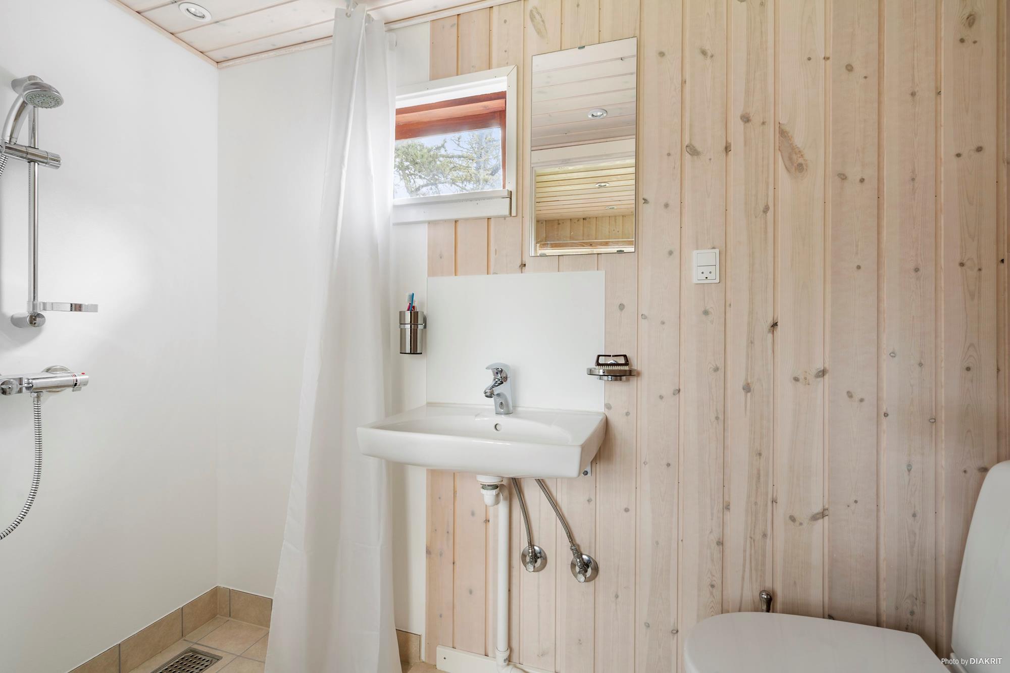 Bülowsvej 43, Yderby Lyng, Sjællands Odde - Badeværelse