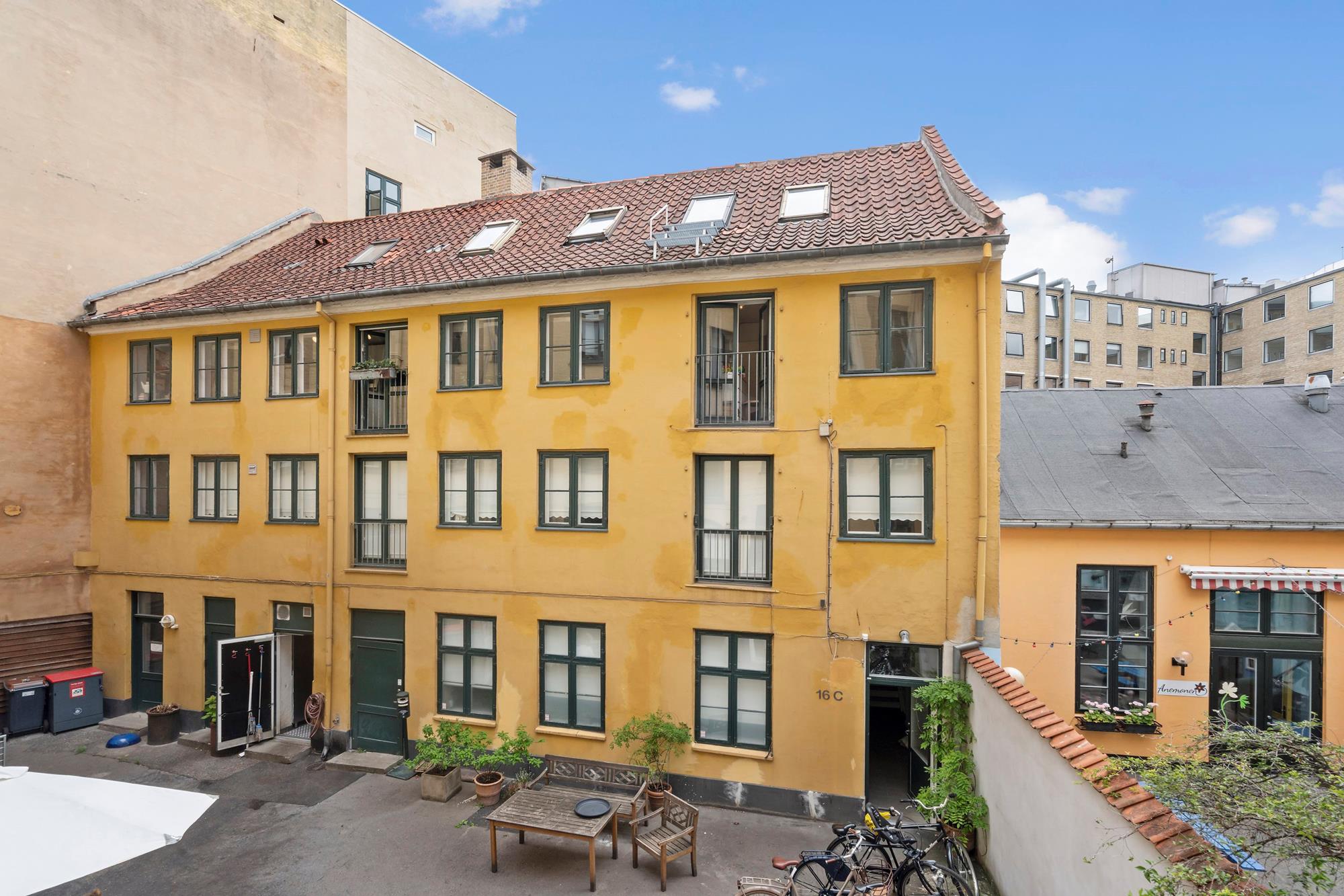 Hauser Plads 16C, 2., København K - Ejendommen