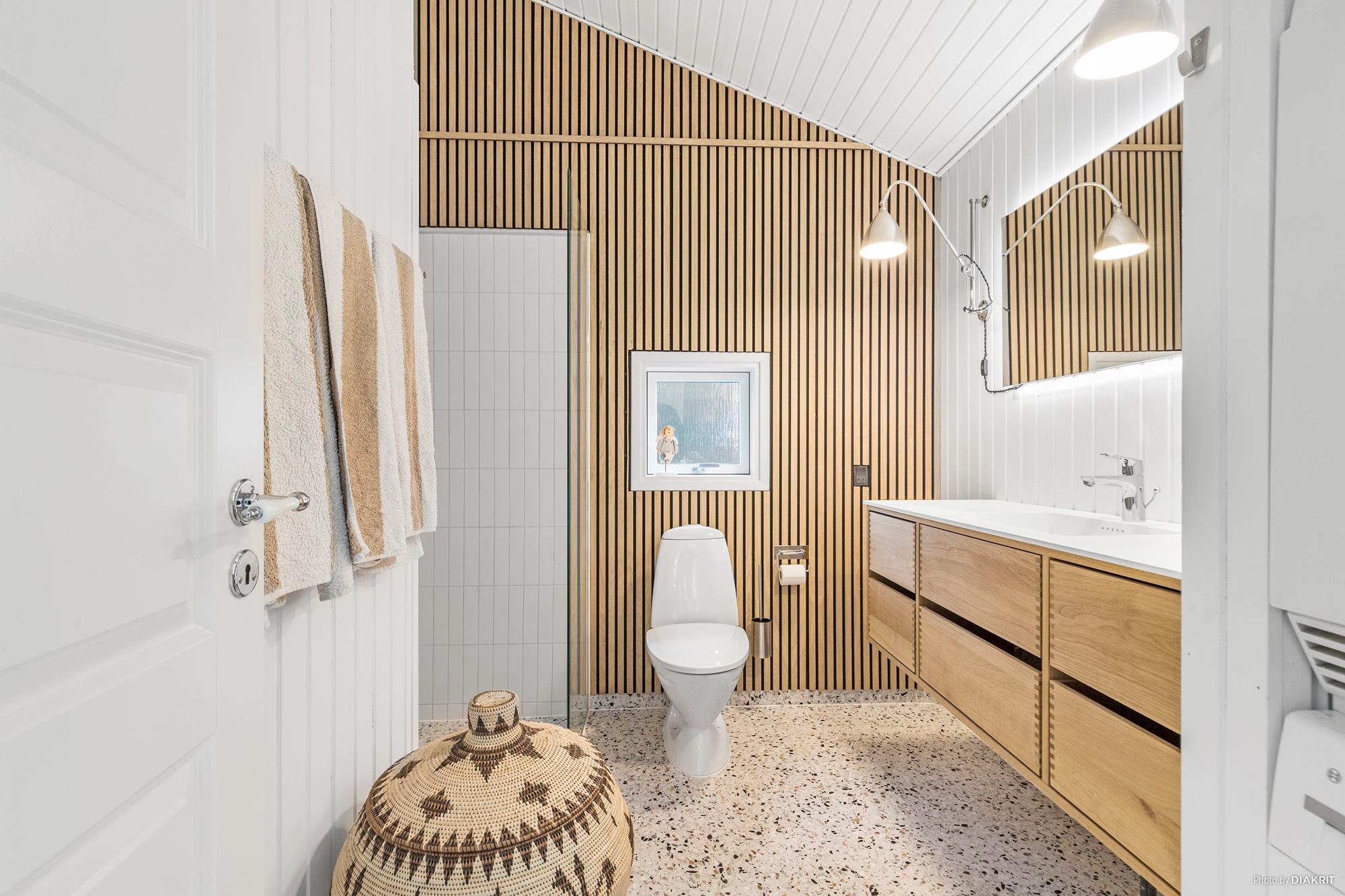 Skættevej 1, Horneby Fælled, Hornbæk - Badeværelse