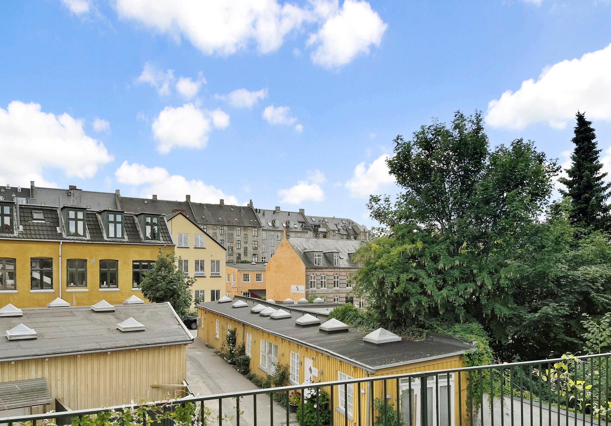 Valhøjvej 13D, Valby - Ejendommen
